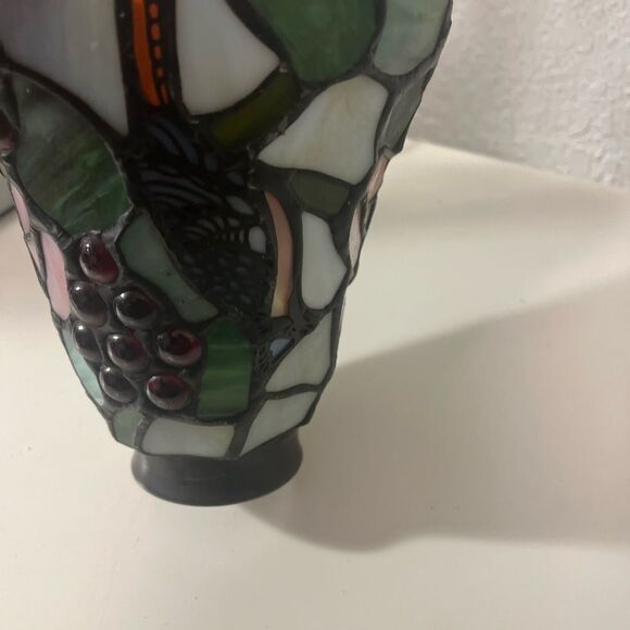 Vintage Tiffany Stained Glass pendant Lamp Shade Bird /berries/flower - Picture 5 of 10